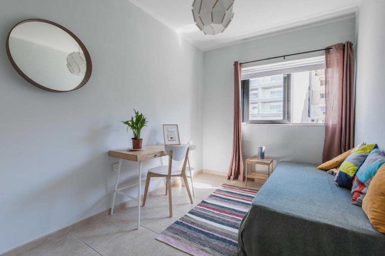 Stylish 3 Bedroom Apartment - St. Julians - 5 Mins From Balluta Bay Saint Julian's 외부 사진